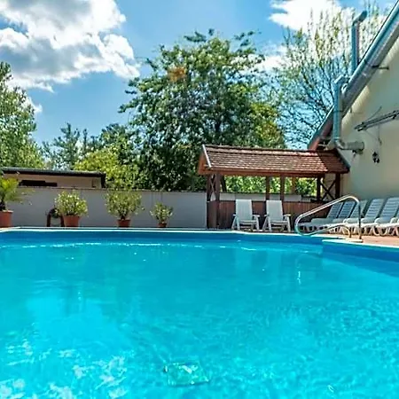 Aparthotel Pater And 4*