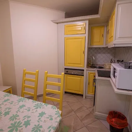 Pater And Aparthotel 4*