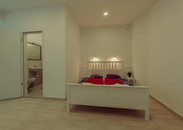 Pater And Aparthotel