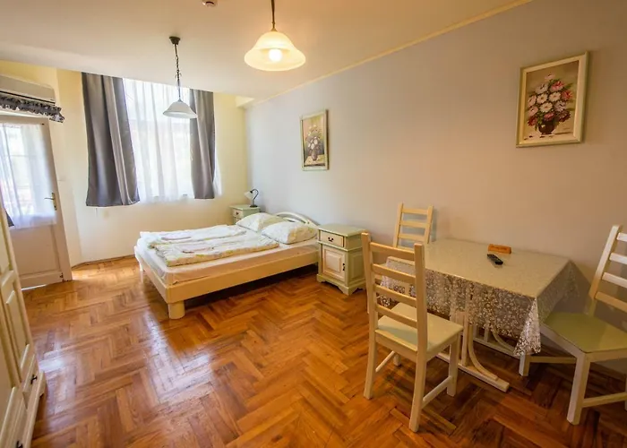 アパートホテル Pater And シオーフォク